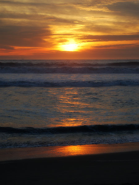 This is a sunset I shot at the beach today. Is this really worth 1000 words?